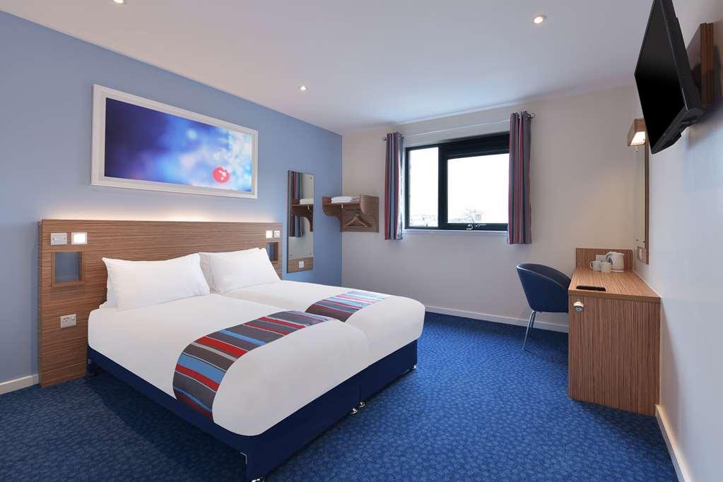Travelodge Bath Waterside Номер фото