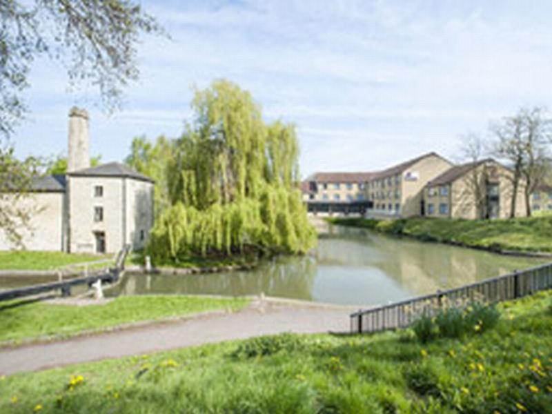 Travelodge Bath Waterside Экстерьер фото