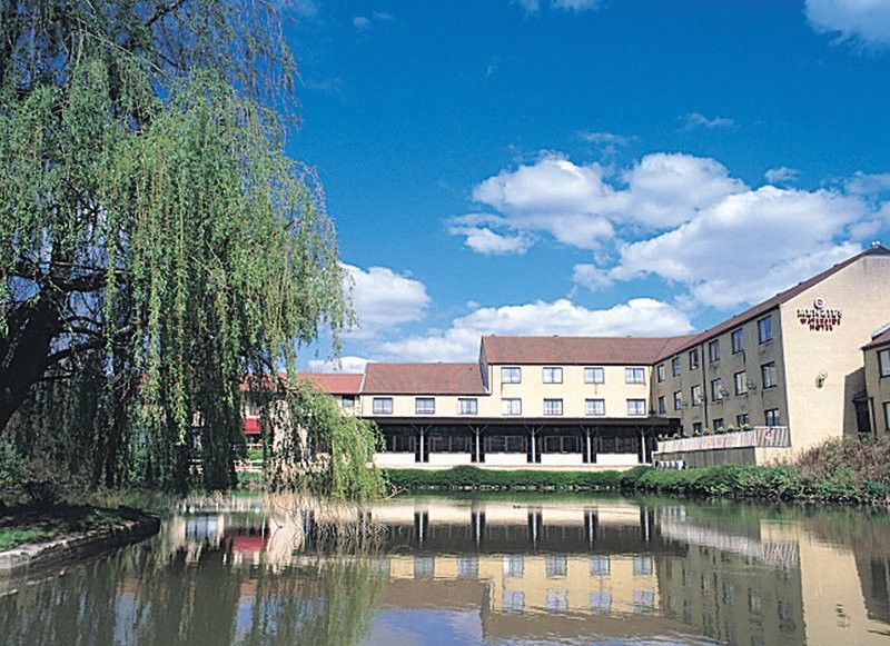 Travelodge Bath Waterside Экстерьер фото
